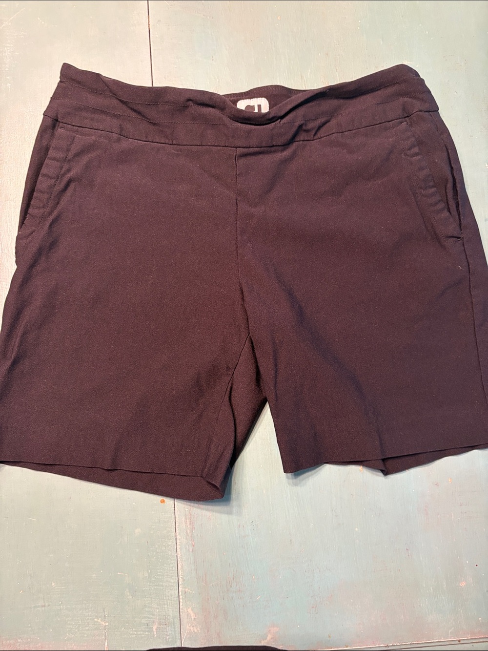 FootJoy Women's High-Waist Pull-On Shorts in Deep Brown